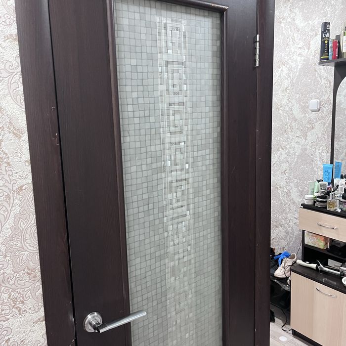 Межкомнатные двери б/у продам