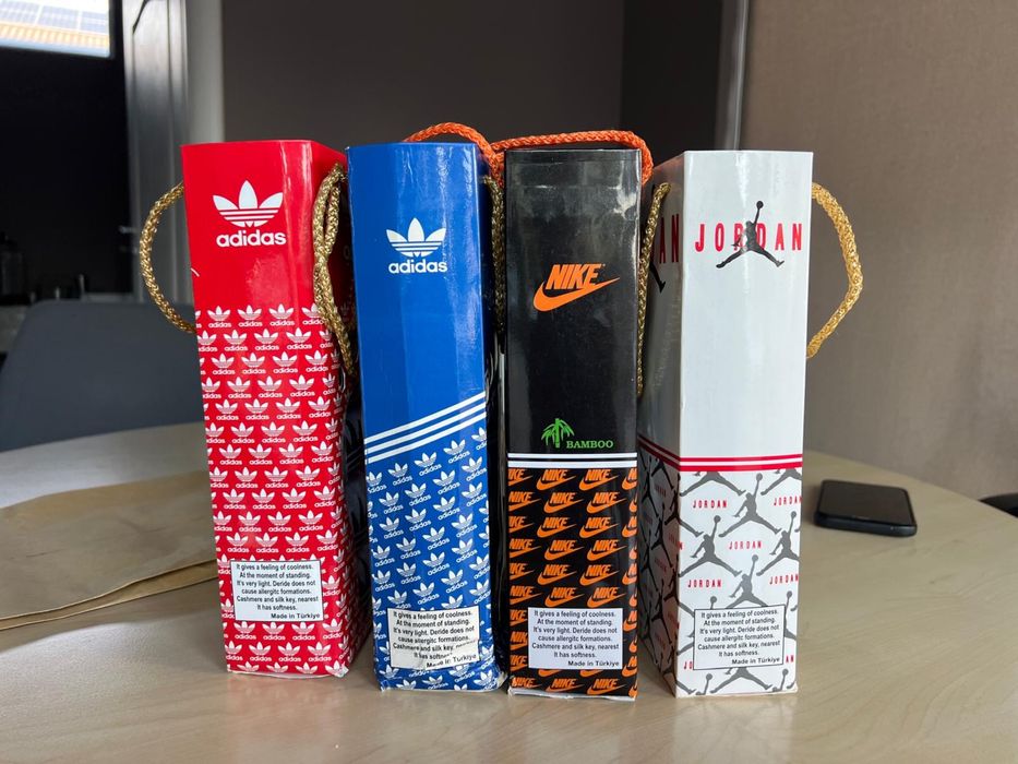 Vând Set de Șosete Diferite Sortimente - Nike, Adidas, Jordan