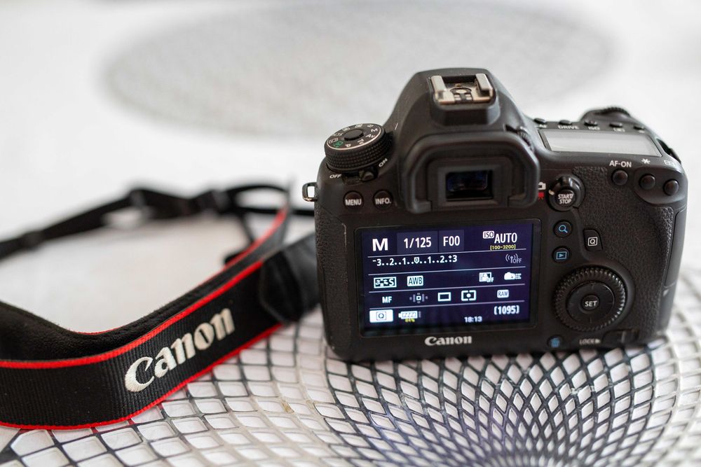 Canon EOS 6D – Doar 38.523 cadre, stare impecabilă (Body)