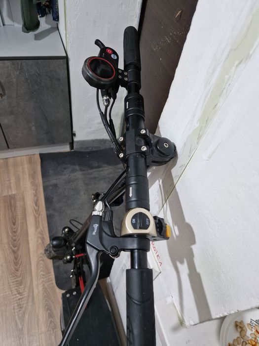 Продам электро самокат