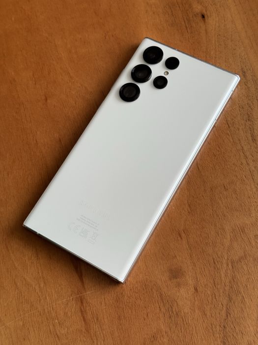Samsung Galaxy S22 Ultra Отличен !