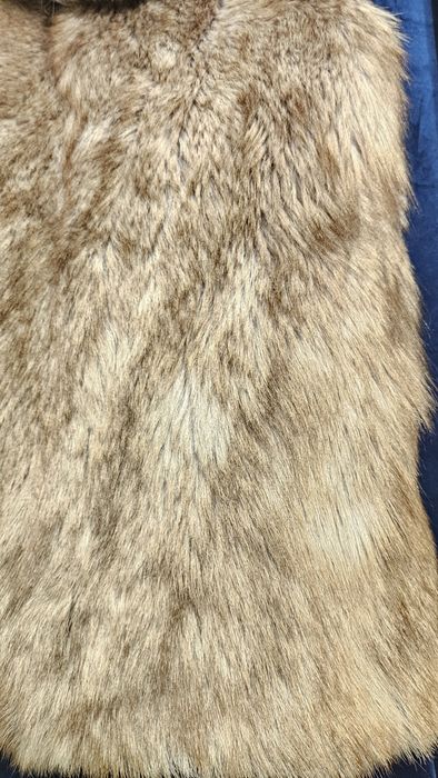 Vestă din blană naturală – iepure cu guler din vulpe naturală | stare