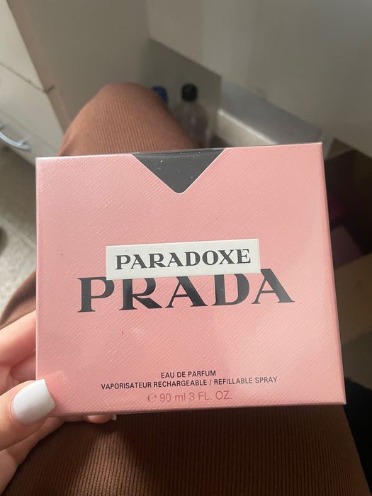 Parfumuri Prada , Scandal
