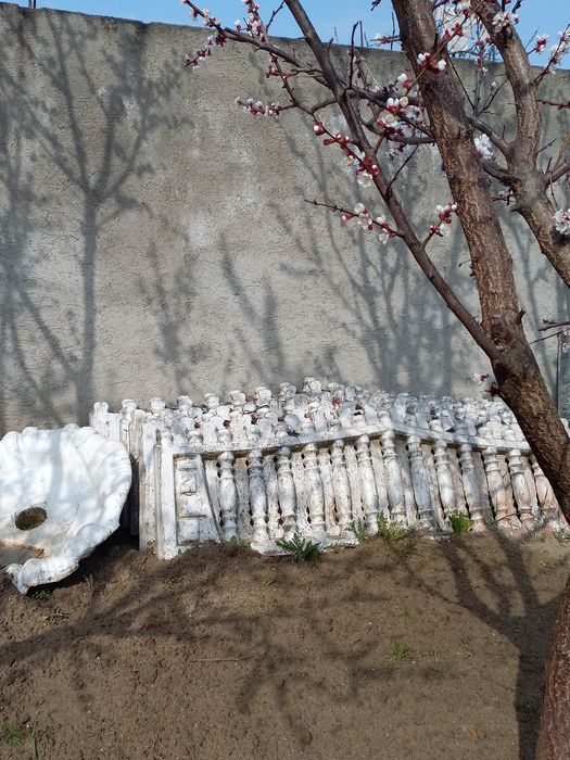 Fântână arteziana plus gardulet