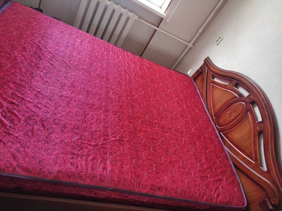 Спальни диван срочна продам