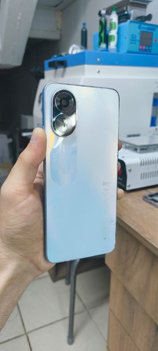 Продам телефон OPPO A18 128GB