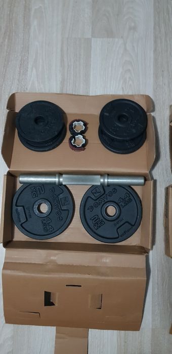 Doua kit-uri gantere 10kg dechatlon