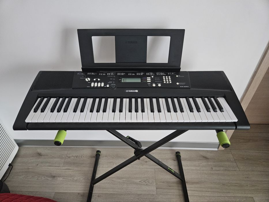 Orga electronica Yamaha EZ 220 cu stativ Gravity