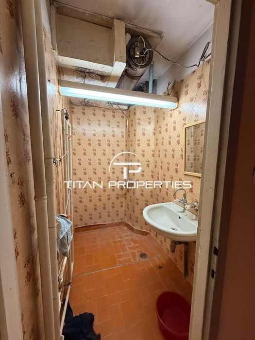 Тристаен апартамент в ж.к Славейков