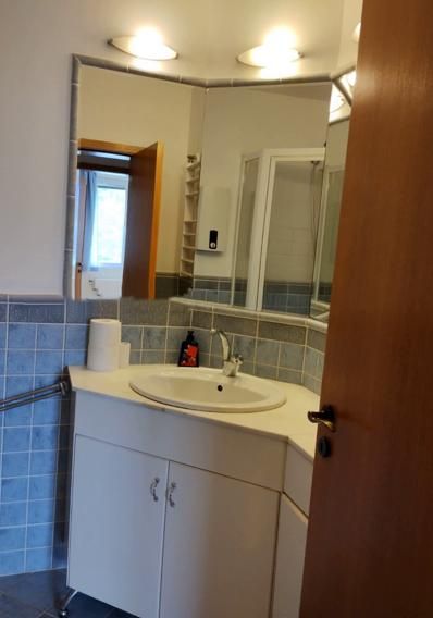 Дава се под наем Тристаен апартамент в София, Лозенец - 109 кв.м за 700 € - Снимка #9