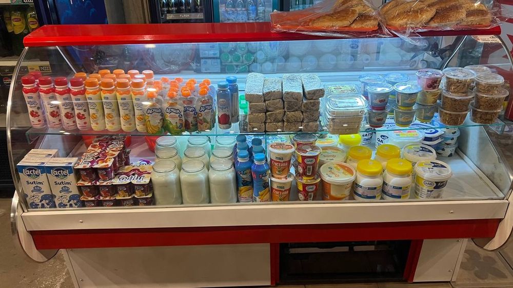 Холодильник ишлаб турган холатда