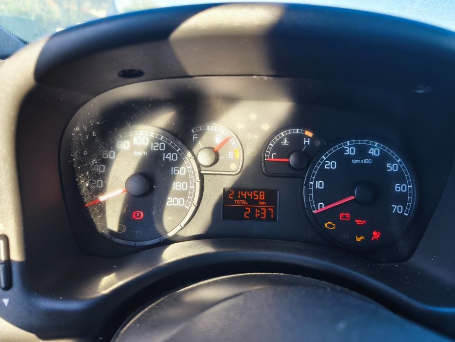 Vând Fiat Punto 2004, motor 1.2 benzină, mașină are probleme la motor
Preț: