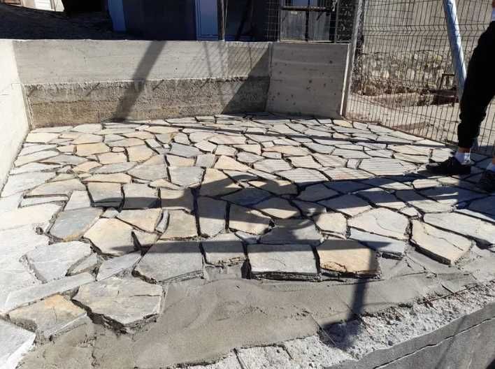 Piatră de munte pentru parcări auto și căi de acces