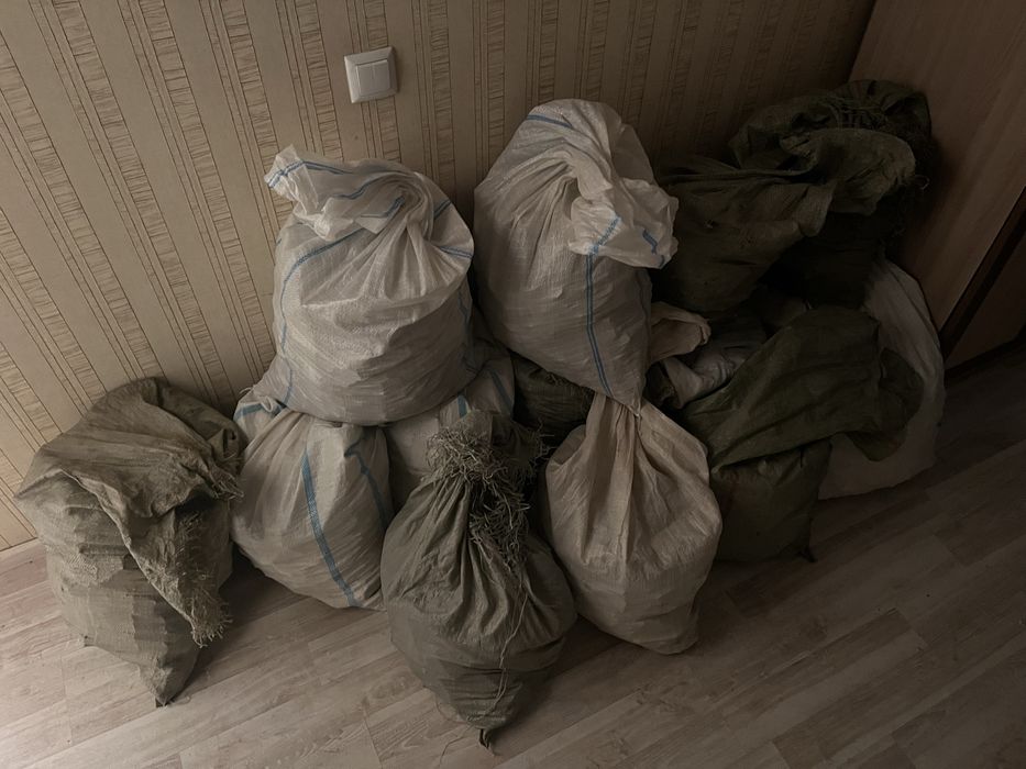 Отдам строймусор и плитку