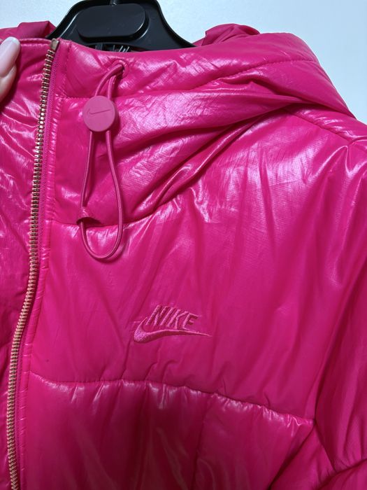 Geacă puffer nike dama fucsia