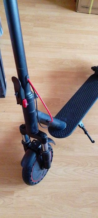 Нова електрическа тротинетка с Амортисьори Преден и заден ,