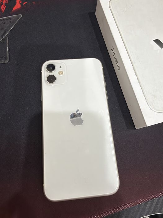 iPhone11 белый 128гб