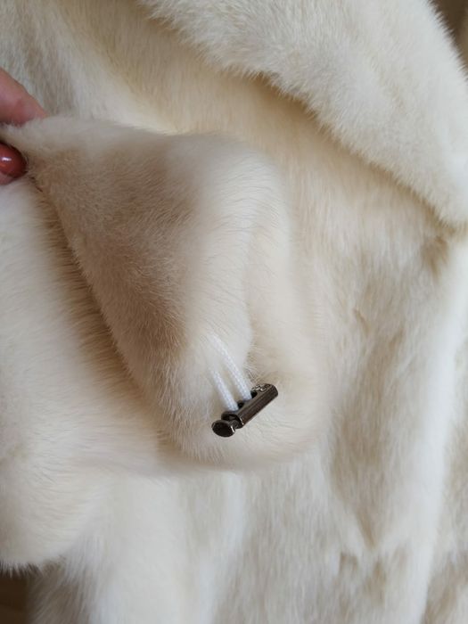 Шубка-свингер белая