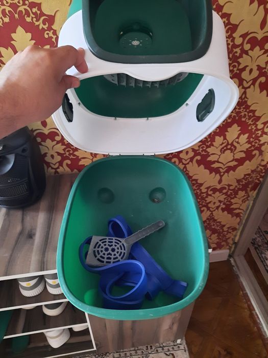 Латок для кошки новыи