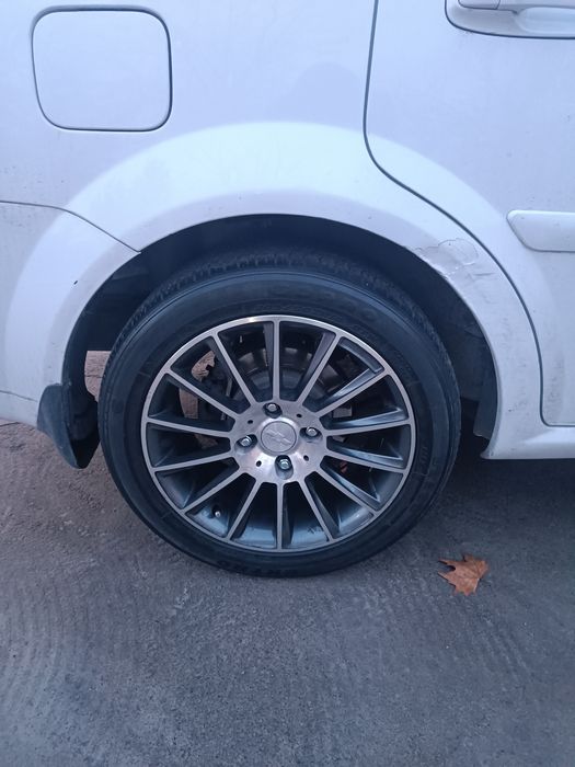 Mers Diska Balon 205 50 R16 Holati Yaxshi Ayibi Yoq