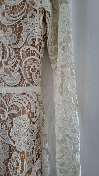 Rochie din dantela cu captuseala