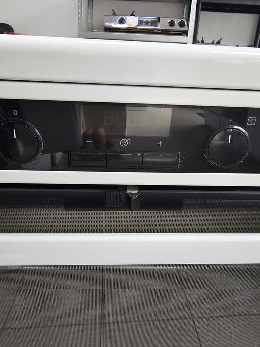 Свободностояща печка с керамичени котлони Voss Electrolux  74L