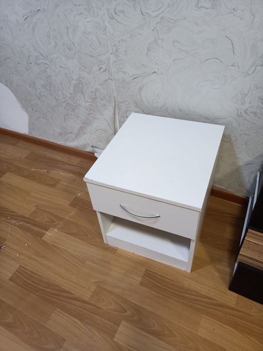 Тумбочки 2 шт  -2000 тенге