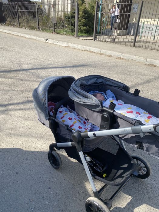 Продам коляску для двойни