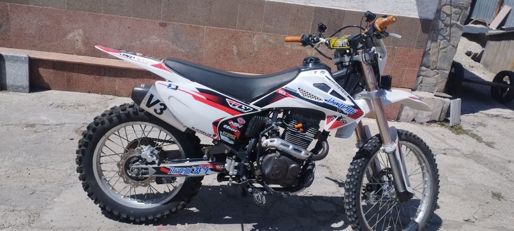 Продается эндуро 06 а отличном состоянии