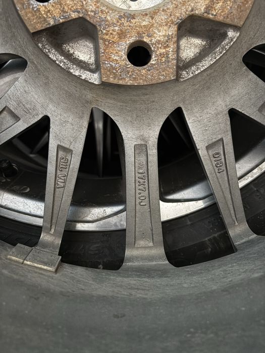 Продам диски с резиной R17