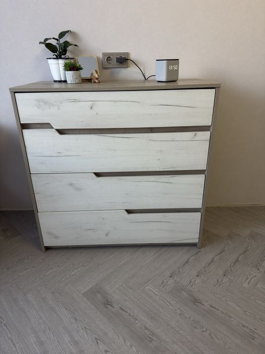 Продам комод для спальни