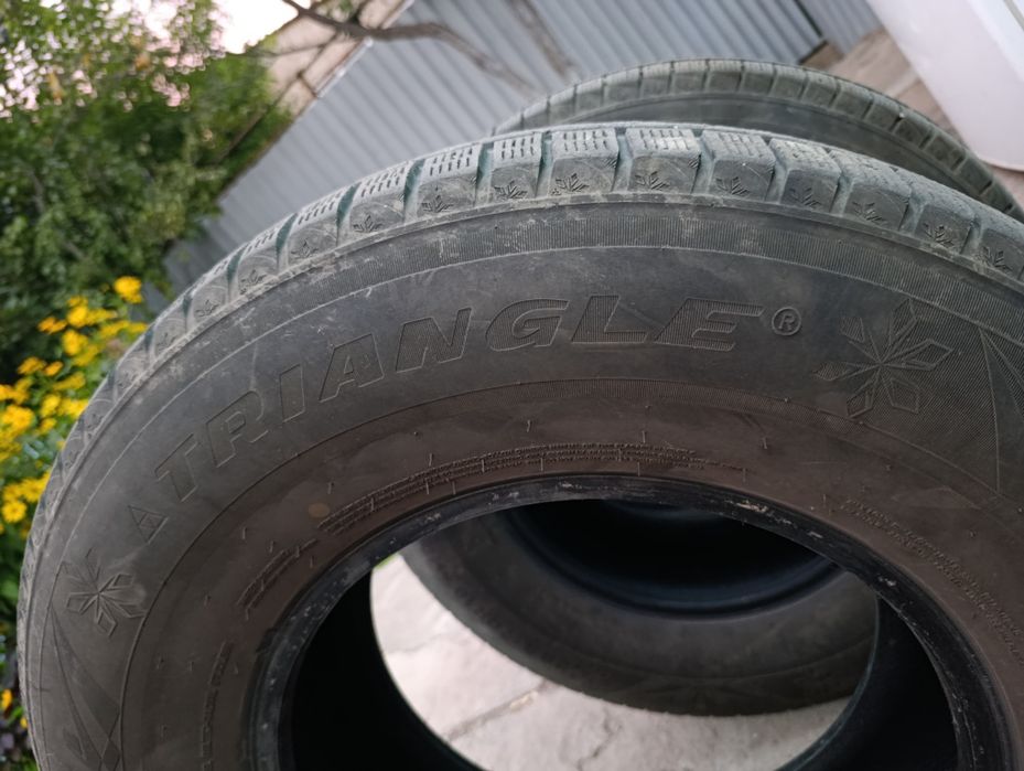 Зимние шины 265/70/16