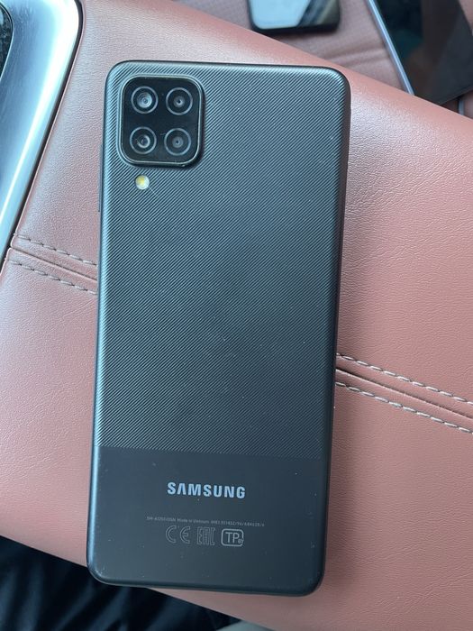 Телефоны Самсунг и Оппо