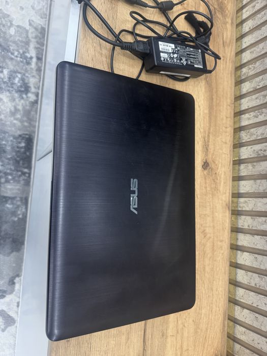 Ноутбук Asus X540U