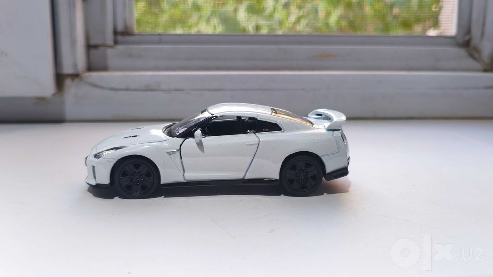 Коллекционная модель Nissan GT-R R35 (Масштаб 1:38)