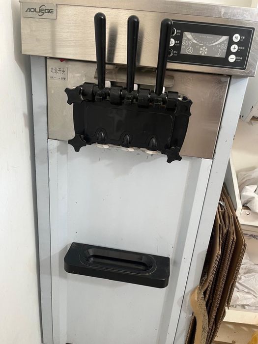 Мороженое  аппарат