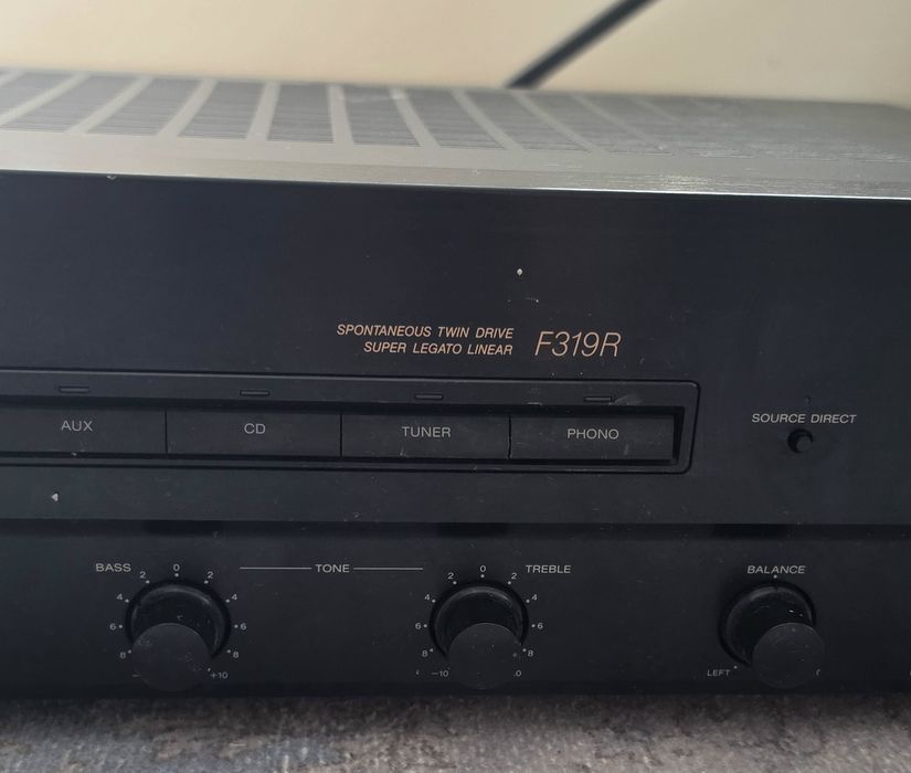 Интегриран стерио усилвател Sony F319R