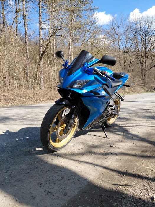 vând yamaha yzf r125