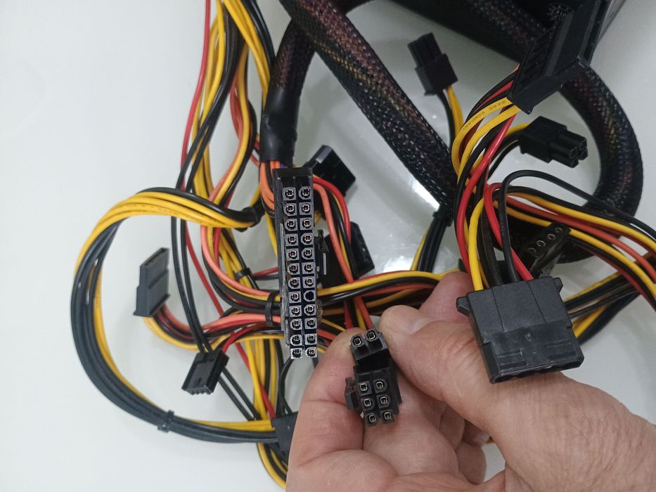 Блок питания Aerocool VP-550