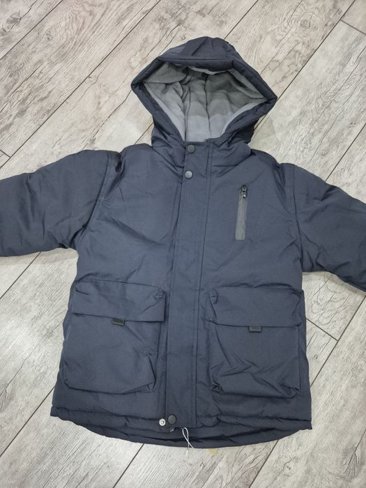 Продам куртку детскую