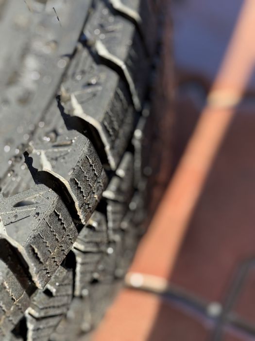 Продам зимные шины 20