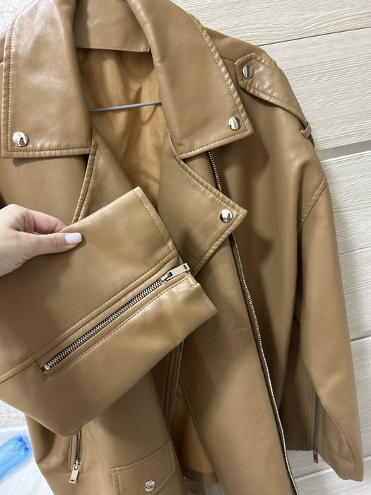 Кожаная куртка женская (эко-кожа)