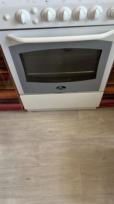 Газовая плита продам