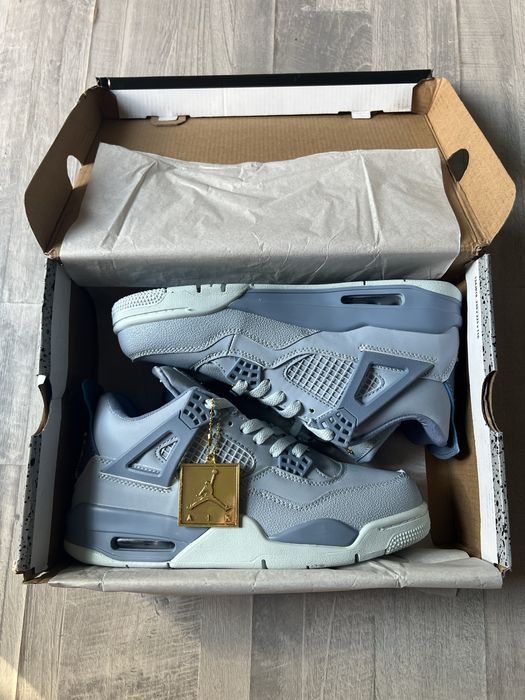 Jordan 4 Baby Blue