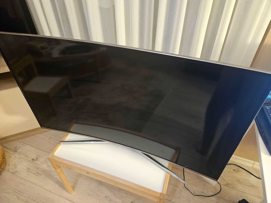 Телевизор Smart LED Samsung 43KU6672