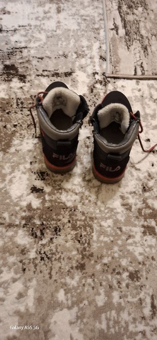 Ghete filla mr 36 piele se potrivesc la un 35