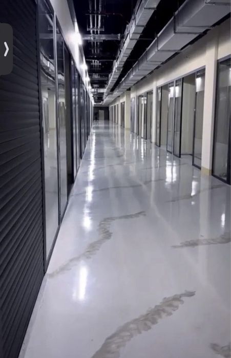 Ibn Sino Stroy Mart 4 этаж 9 квадратов продается  Срочно!