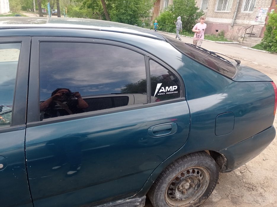 Продам машину Mitsubishi Carisma