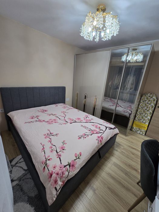 Продава се Тристаен апартамент в Плевен, Сторгозия - 76 кв.м за 1968 €/кв.м - Снимка #8