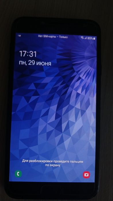 Смартфон Samsung Galaxy J4